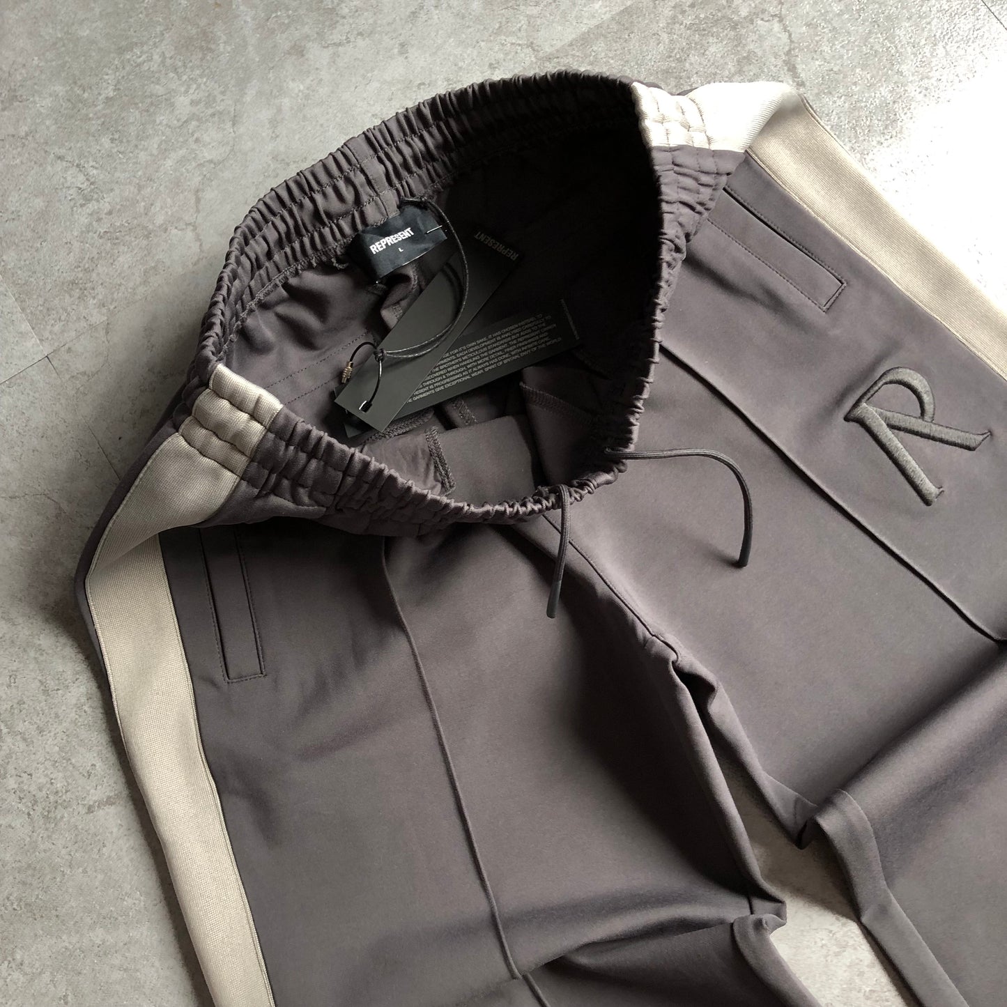 REPRESENT INITIAL TRACK PANTS🔥